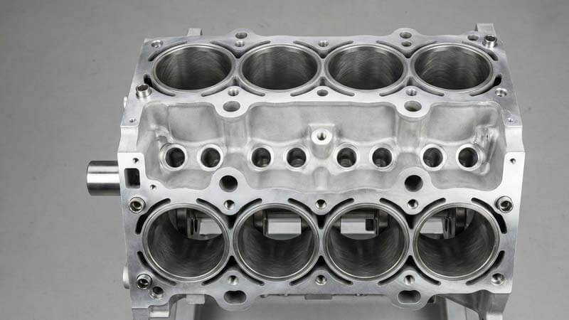 Блок цилиндров двигателя V8 Порше после гильзовки чугуном